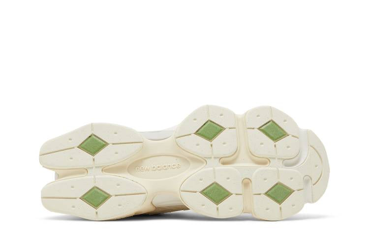 New Balance 9060 Bricks & Wood - undefined