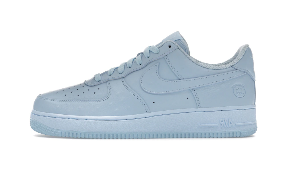 Nike Air Force 1 Low &