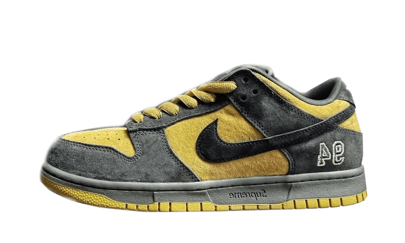 SB Dunk Low Supreme 94 Hulk - HQ8487-300
