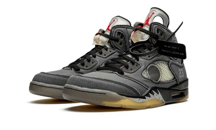 Air Jordan 5 Retro Off-White Schwarz