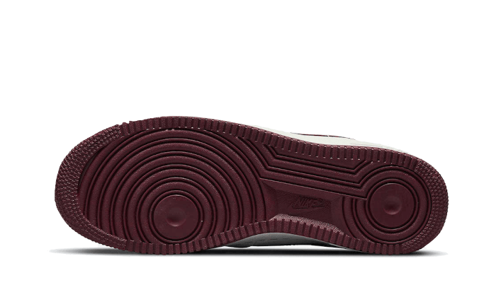 Nike Air Force 1 Low &