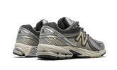 860 V2 Earth