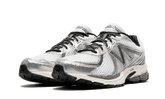 860 V2 Optic White