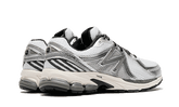860 V2 Optic White