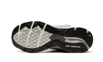 990 v3 Grey