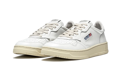 Medalist Low Leather White Cream