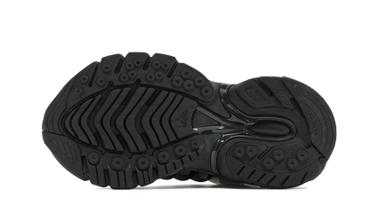 Jellyfish x Pharrell Triple Black