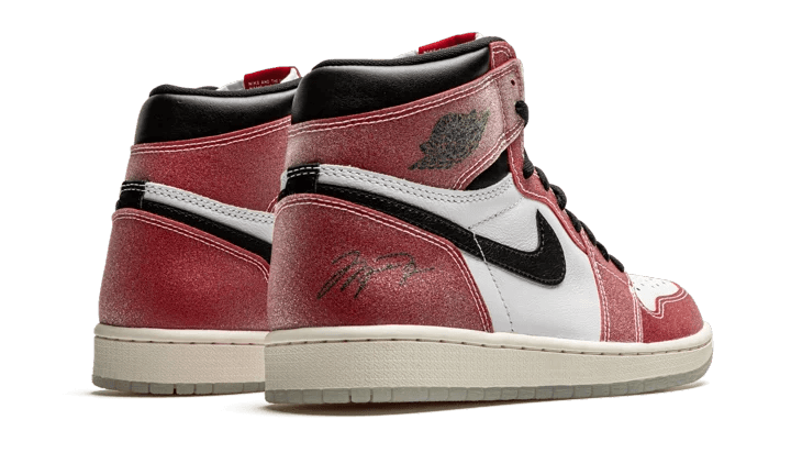 Air Jordan 1 Retro High Trophy Room Chicago (Friends &amp; Family)