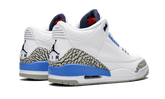 Air Jordan 3 UNC