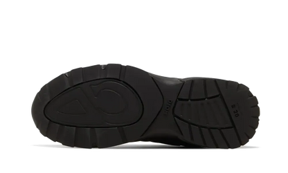 B30 Triple Black