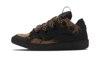 Sneakers Curb
