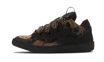 Sneakers Curb
