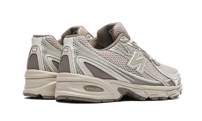 740 Dockside Timberwolf Sea Salt