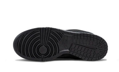 SB Dunk Low Supreme Black