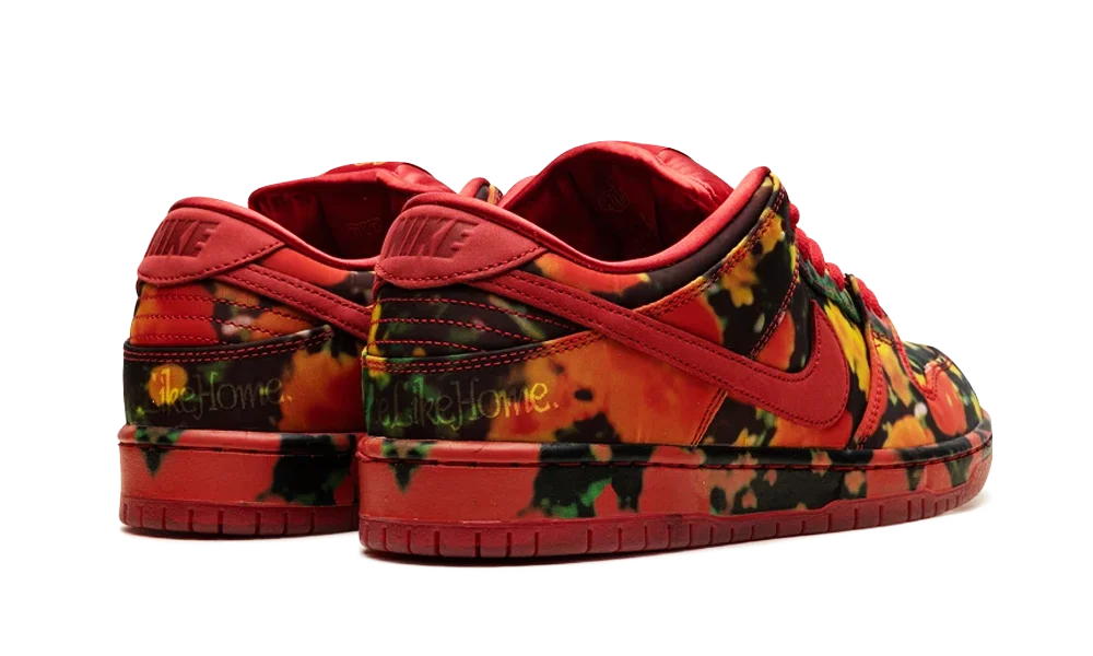 SB Dunk Low The Wizard of Oz Poppy Field