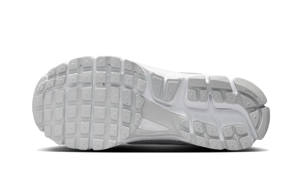 Zoom Vomero 5 Chrome Toe