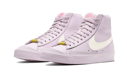 Blazer Mid &