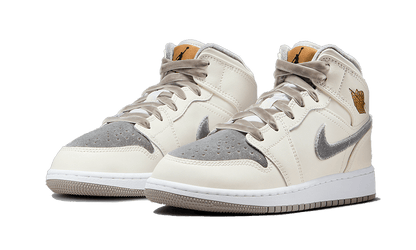 Air Jordan 1 Mid Velvet Toe