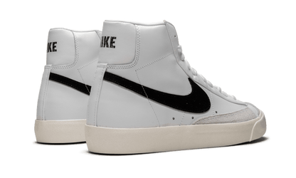 Blazer Mid &