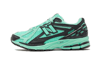 1906R Size? Green Black