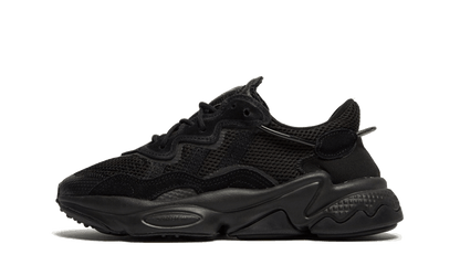 Ozweego Core Triple Black