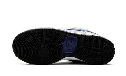 SB Dunk Low Truck it