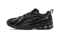 1906R Black Grey