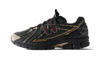 1906R Kith Black
