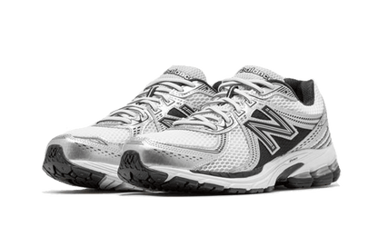 860 V2 Black White Silver