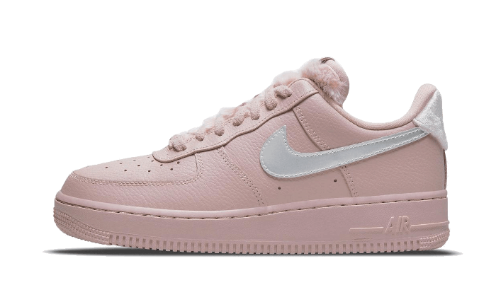 Air Force 1 Low Sherpa in Rosa