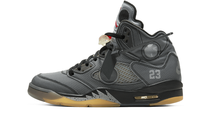 Air Jordan 5 Retro Off-White Schwarz