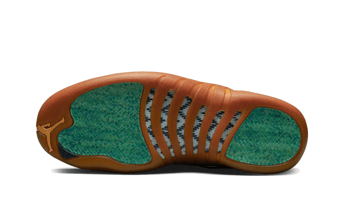 Forest green jordan 12 top
