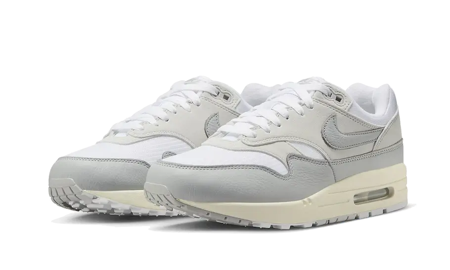 Air Max 1 &