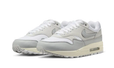 Air Max 1 &