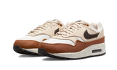 Air Max 1 &