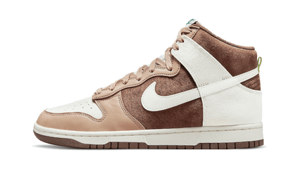 Dunk High Light Chocolate