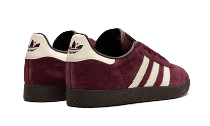 Gazelle Maroon Chalk White