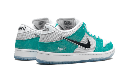 SB Dunk Low April Skateboards