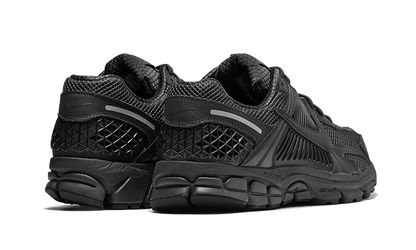 Vomero 5 Triple Black