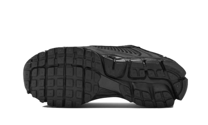 Vomero 5 Triple Black