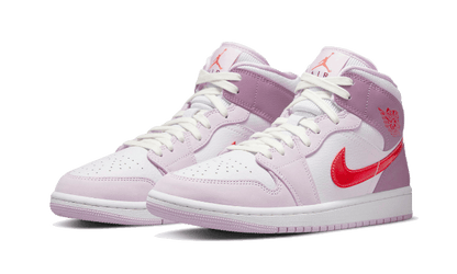 Air Jordan 1 Mid Valentine&