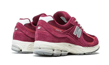 2002R Suede Pack Red Wine