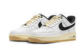 Nike Air Force 1 &