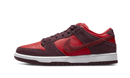 SB Dunk Low Cherry